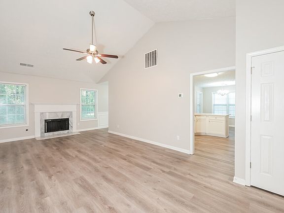 4th image of 3075 Baymount Dr