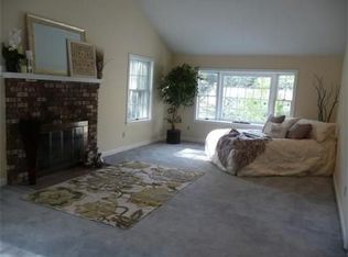 8 Alder Rd, Westwood, MA 02090