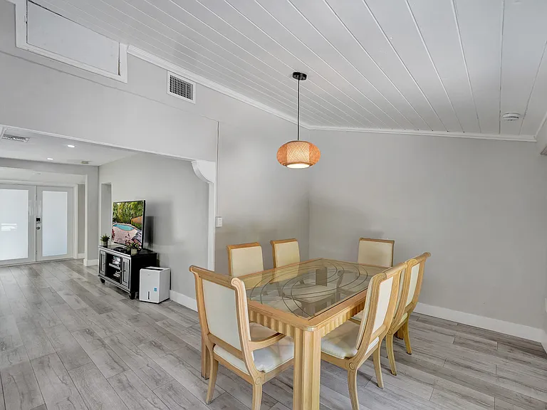615 NE 13th Ave — Photo 22