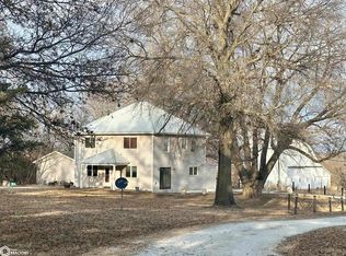 22505 460th St, Chariton, IA 50049