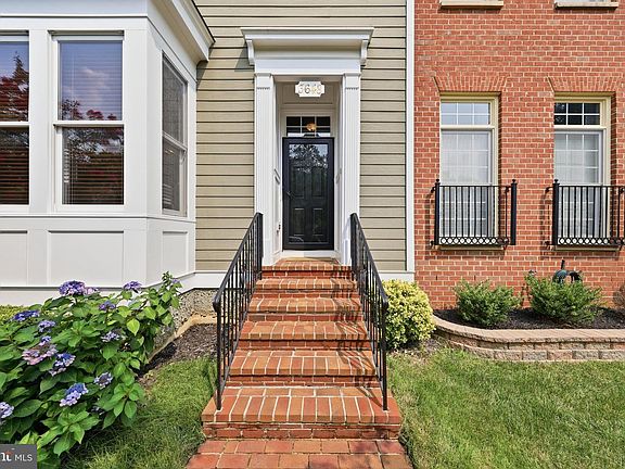 3rd image of 3648 Islington St