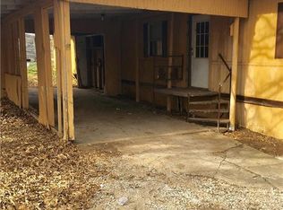 400 Patterson St, Bowie, TX 76230