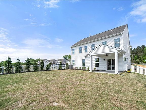 4th image of Mm Cypress Windsor Sta