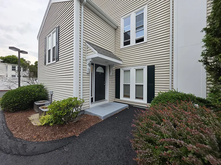 33 Randolph St #17 — Photo 10