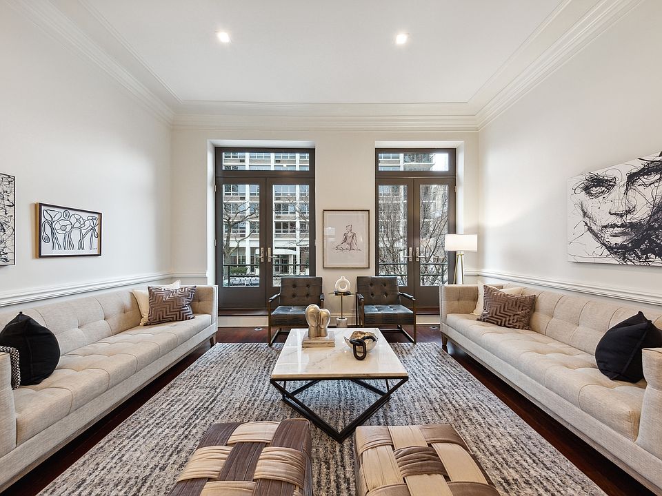 59 W Schiller St, Chicago, IL 60610 | Zillow