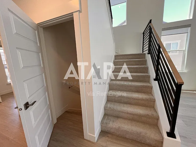 909 Sagehill Dr — Photo 7