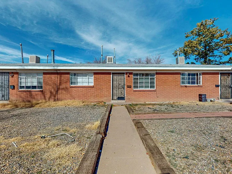 1033 Louisiana Blvd SE — Photo 6
