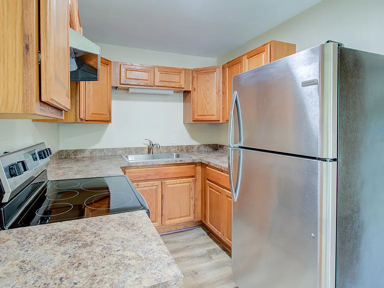 2912 Wesley St — Photo 11
