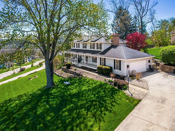 5th image of 141 Applewood Dr