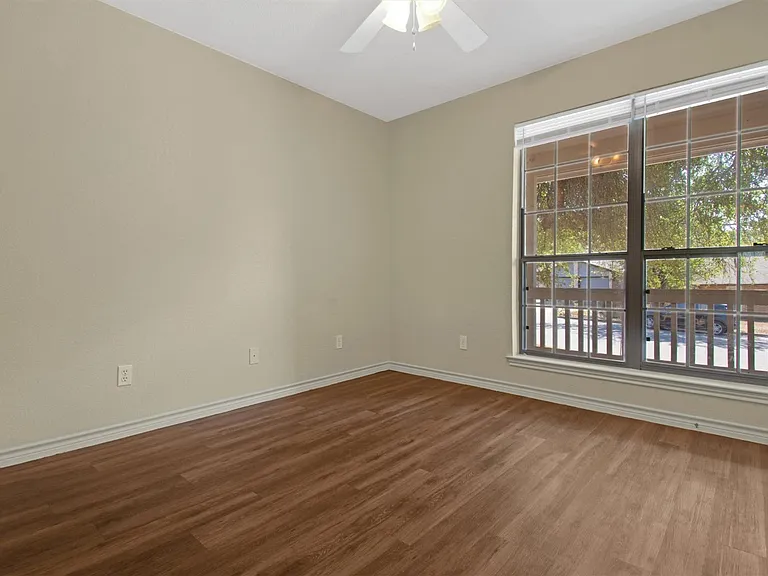 2016 Castle Gate Cir — Photo 11