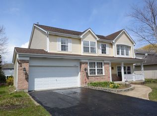 1388 Windsor Ln, Grayslake, IL