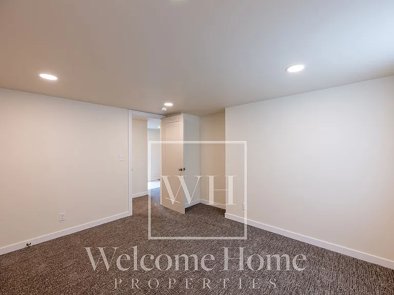 521 Ankeny St — Photo 34