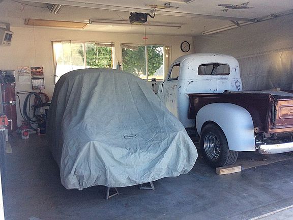 INSULATED/HEATED GARAGE