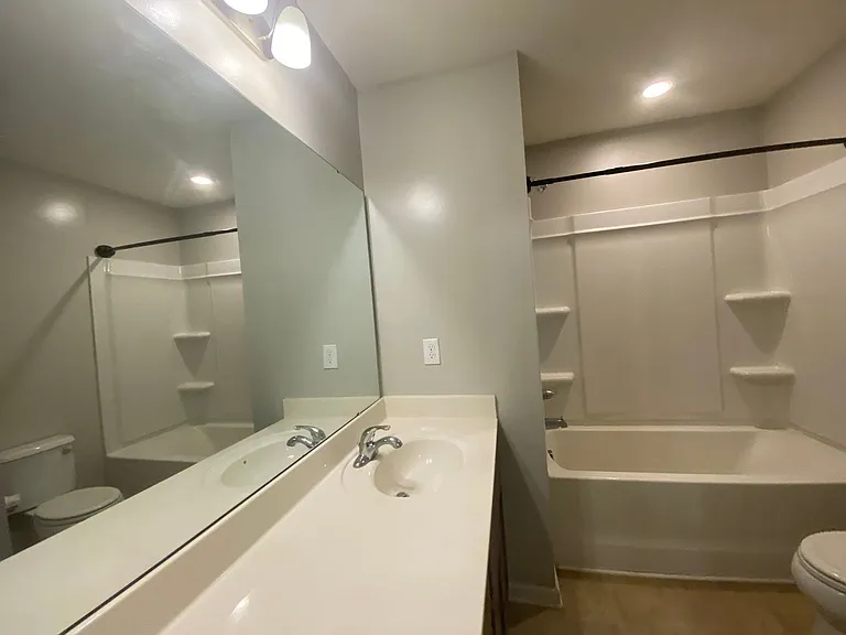 35 S Grey Abbey Dr — Photo 20