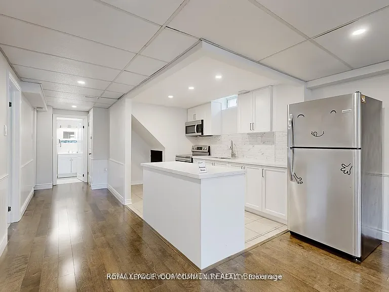 52 Eleanor Cir #LOWER — Photo 12