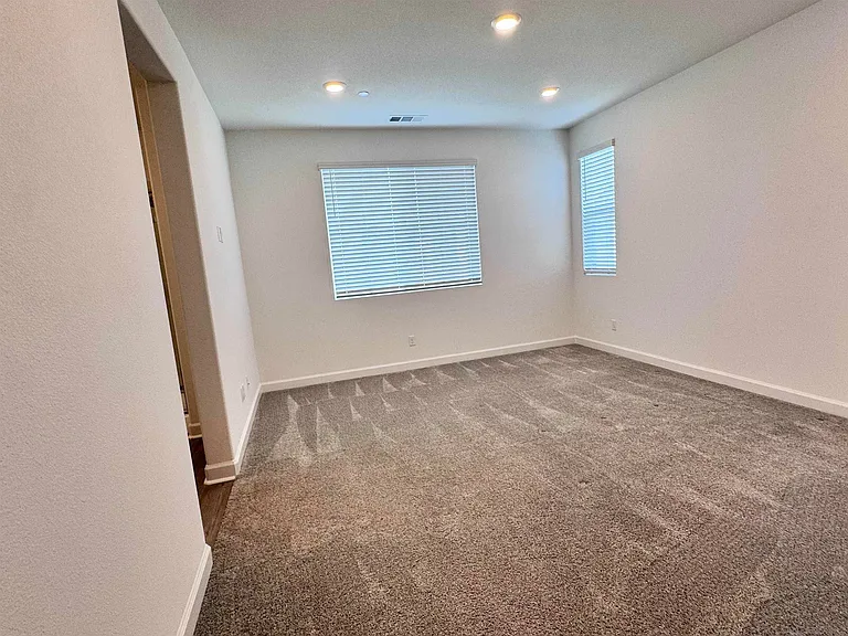 784 Mateo St #1 — Photo 12
