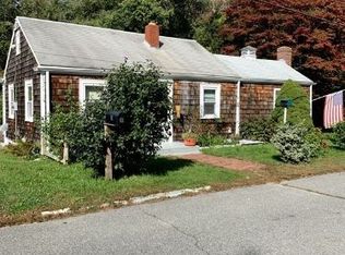 61 Lussier St, Acushnet, MA 02743