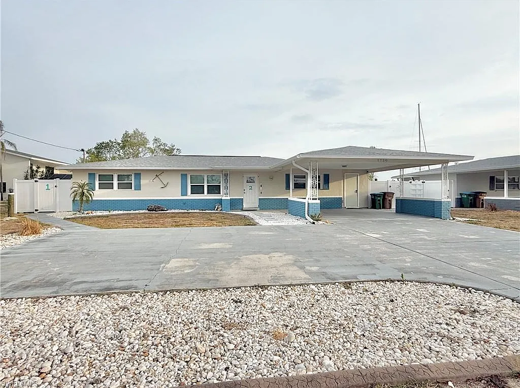3 bed, 1.5 bath, 800 sqft, $1,500 — Photo 1