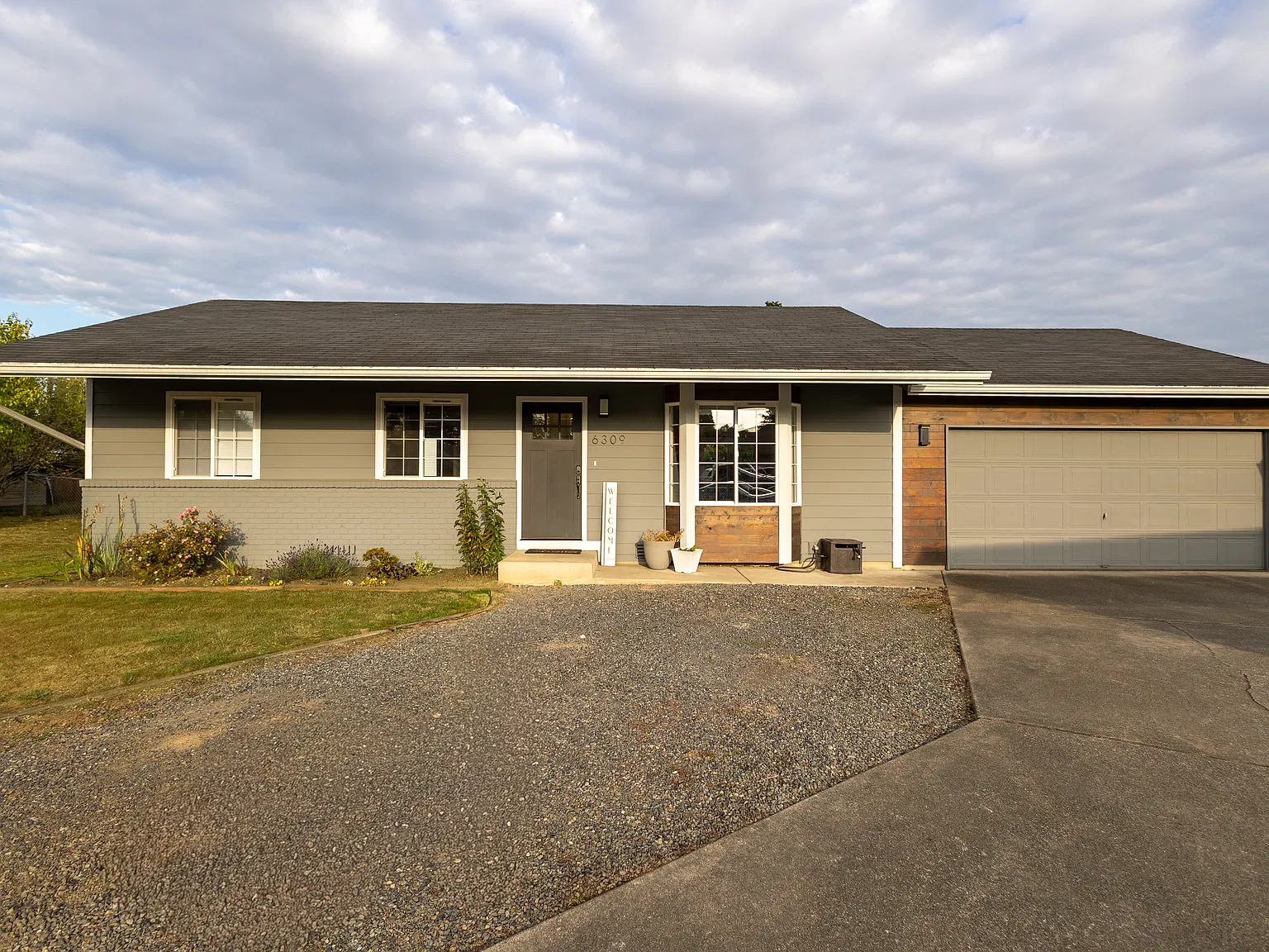 3 bed, 1046 sqft, $3,000 — Photo 1