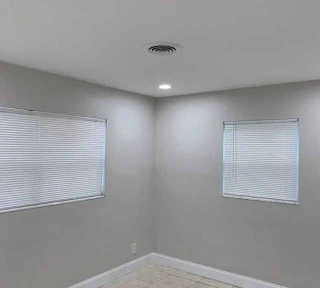 735 N East Ct #1 — Photo 6