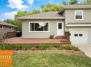 203 Fairview Ct, Waunakee, WI 53597