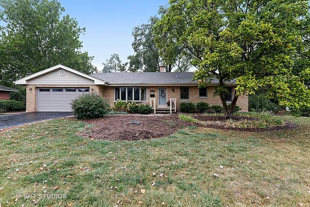 4624 Sterling Rd photo 1