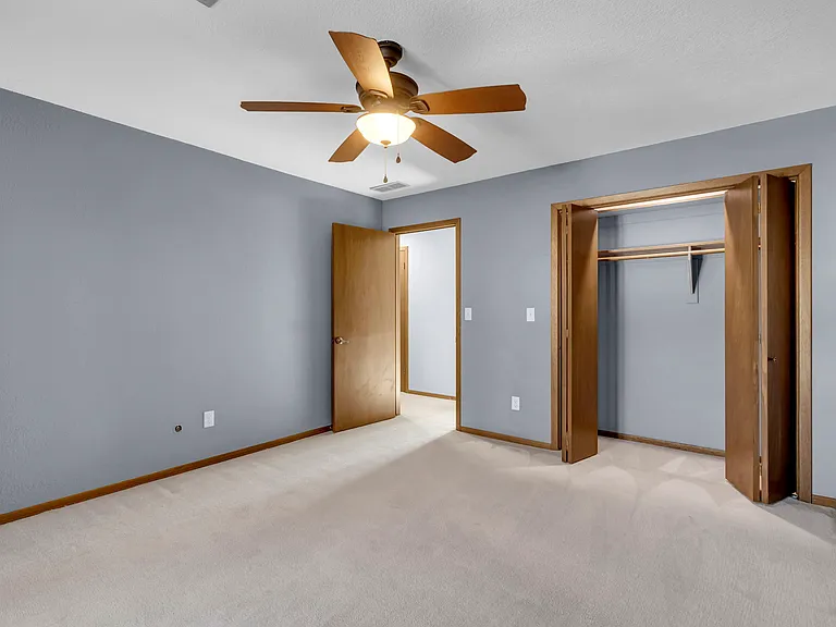 14810 E Castle Dr — Photo 25