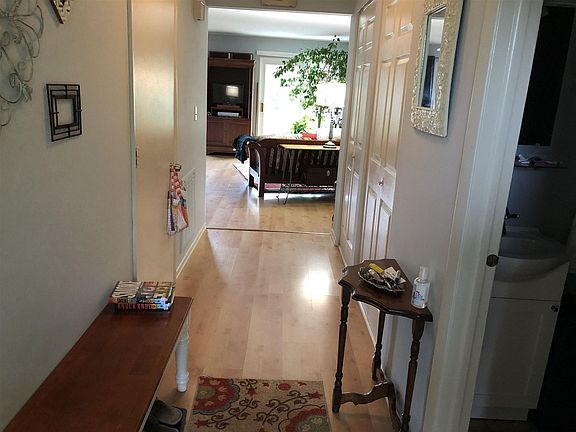 5th image of 13 Ziemke Farm Ln