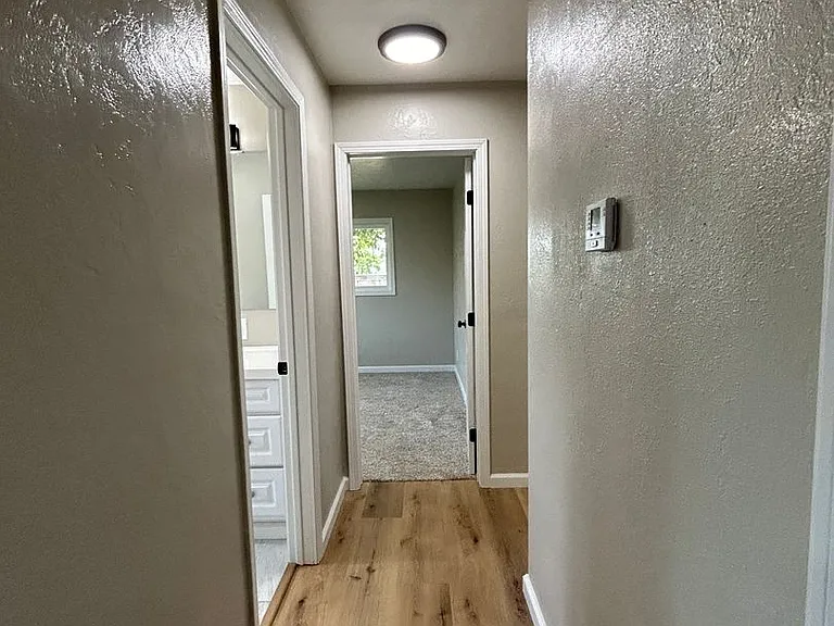 1404 Grape Ave — Photo 10