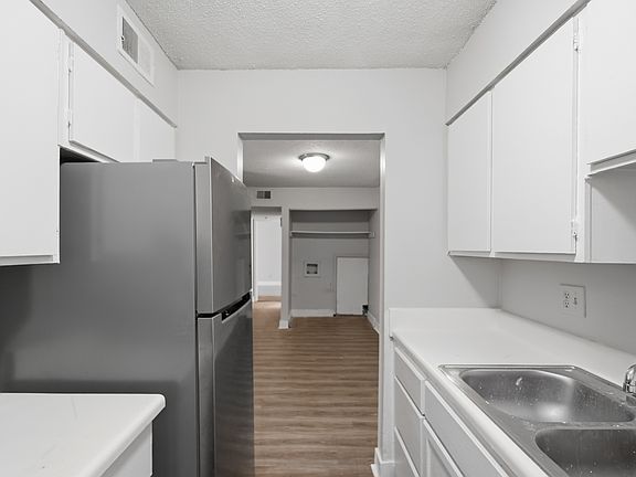 3rd image of 3463 Wingood Cir #892aceb8d