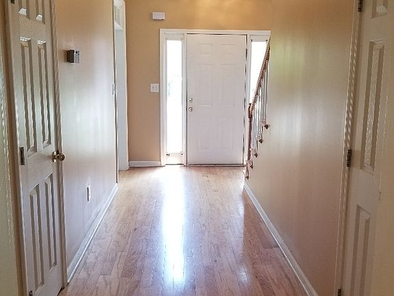4th image of 536 Treymoor Lake Cir