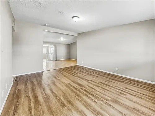 3rd image of 8831 W Northview Ave