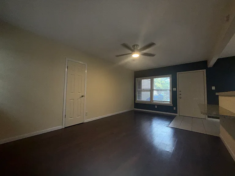 709 W 26th St #5 — Photo 16