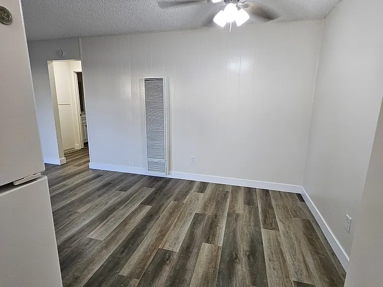 573 Emerald Ave #2 — Photo 11
