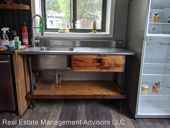 2nd image of 2834 Boudinot St