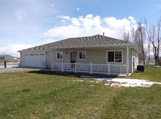 884 Roney Ave, Powell, WY 82435