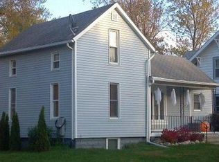 2004 Clay St, Cedar Falls, IA 50613