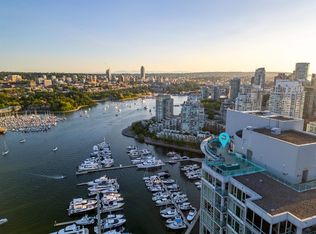 1033 Marinaside Cres #3903, Vancouver, BC V6Z3A3