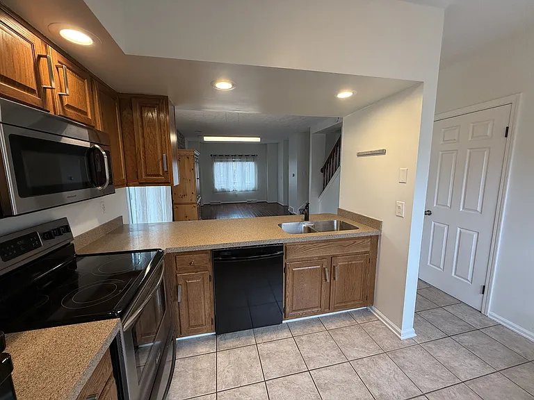 155 Cornhill Pl — Photo 6