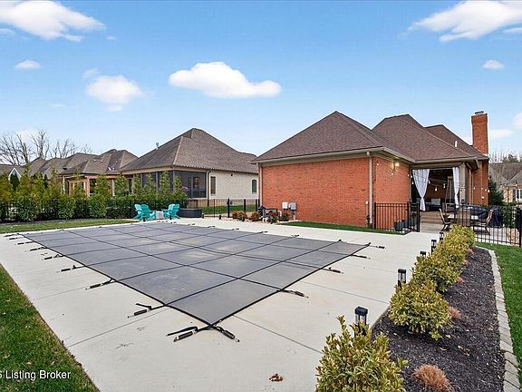 4th image of 4911 Spring Farm Rd