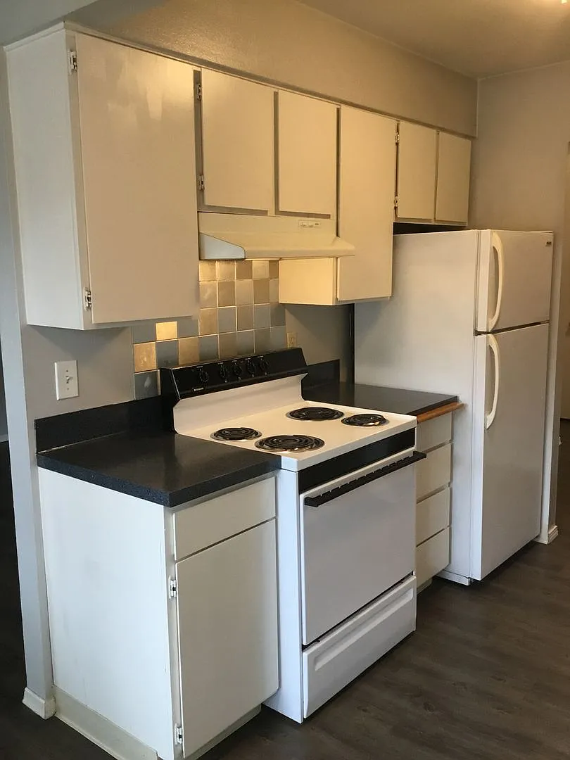 Taylor Place Apartments II — Photo 3