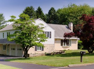 1182 Thomas Rd, Wayne, PA 19087