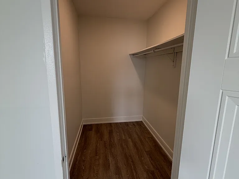 147 Wellington St W #202 — Photo 16