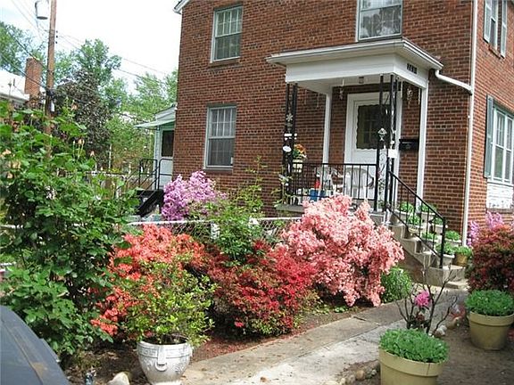 3rd image of 2631 S Uhle St