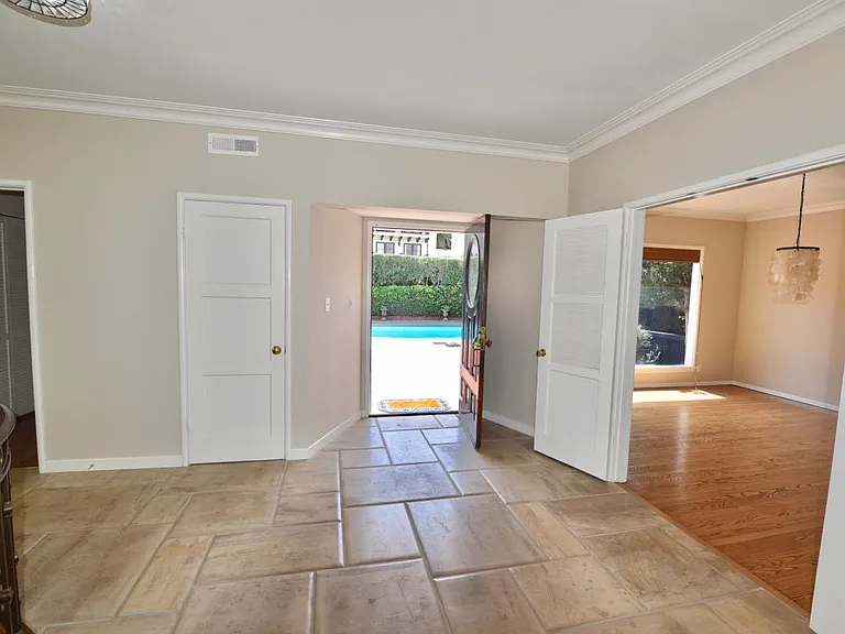 Entry Hallway & Dining room