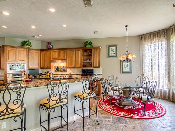Breakfast room