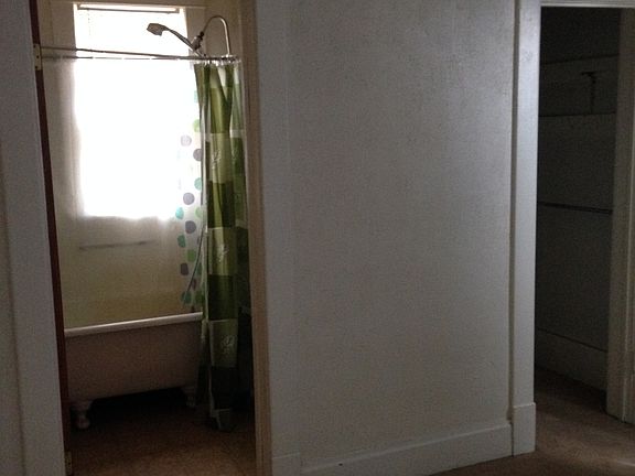 claw foot tub with shower up