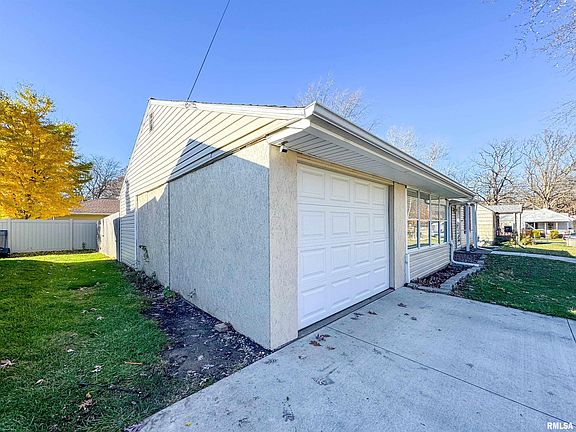2nd image of 4427 N California Ave