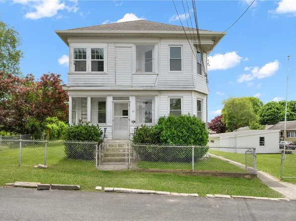 87 Lyman Ave, North Providence, RI 02911