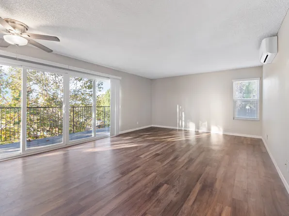 228 Las Flores Dr APT 19, San Marcos, CA 92069